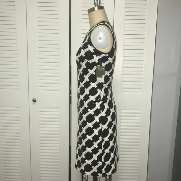 Sequined Sheath Dress​​ - Picture 3 of 7